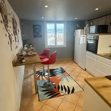 Duplex Proche Port De * Nice