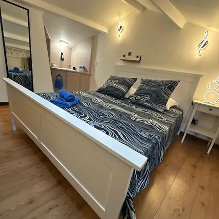 Duplex Proche Port De