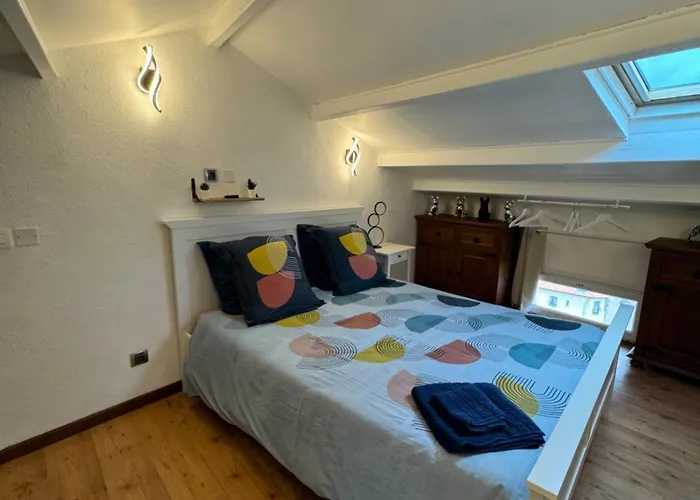 Duplex Proche Port De *