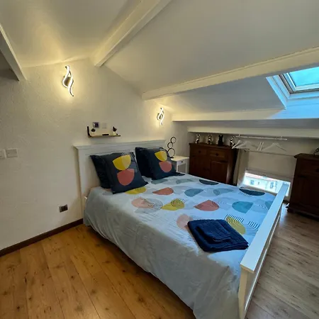 Duplex Proche Port De *